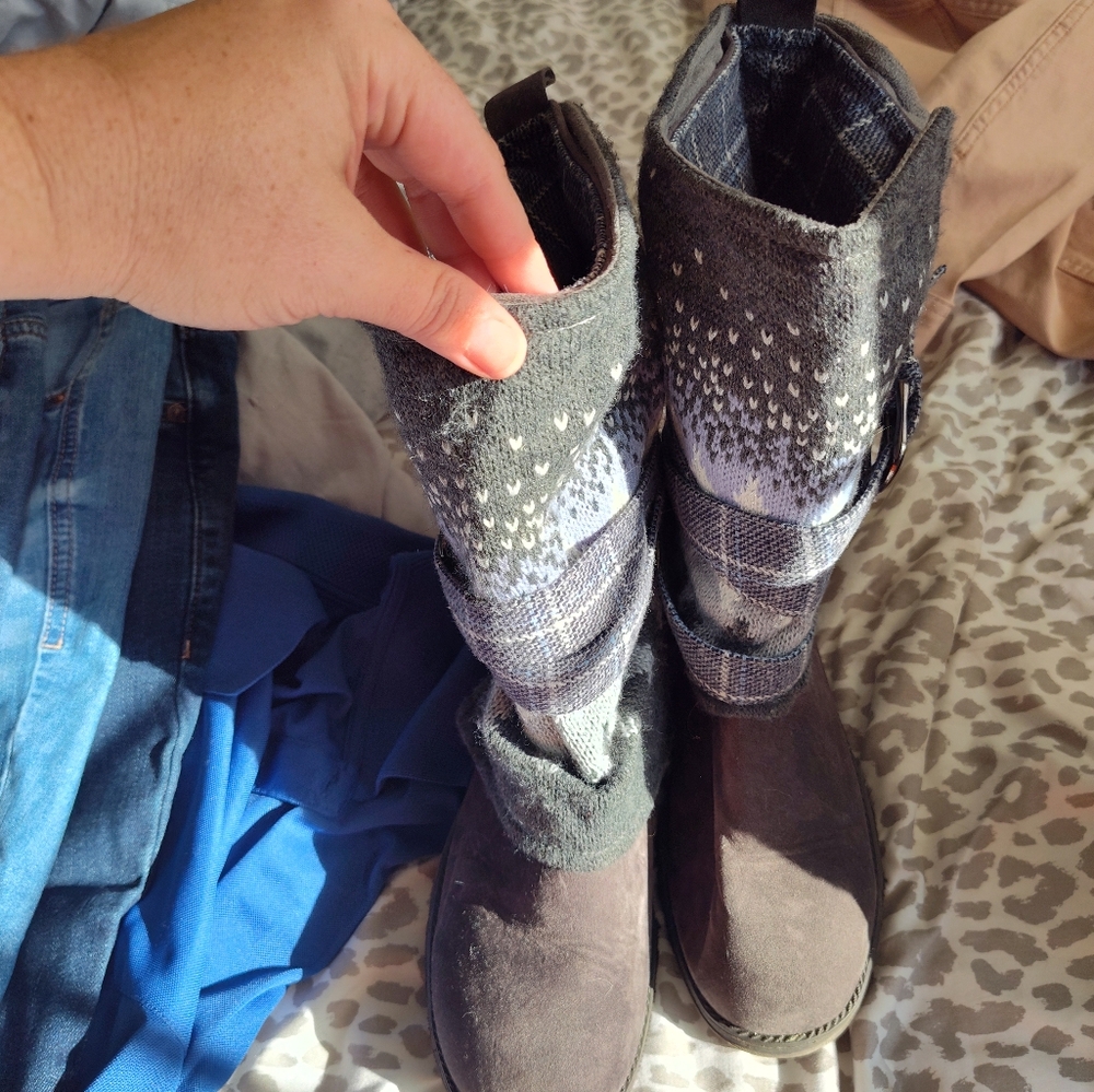 Gray and Black Winter Rain Boots with Sparkly Texture